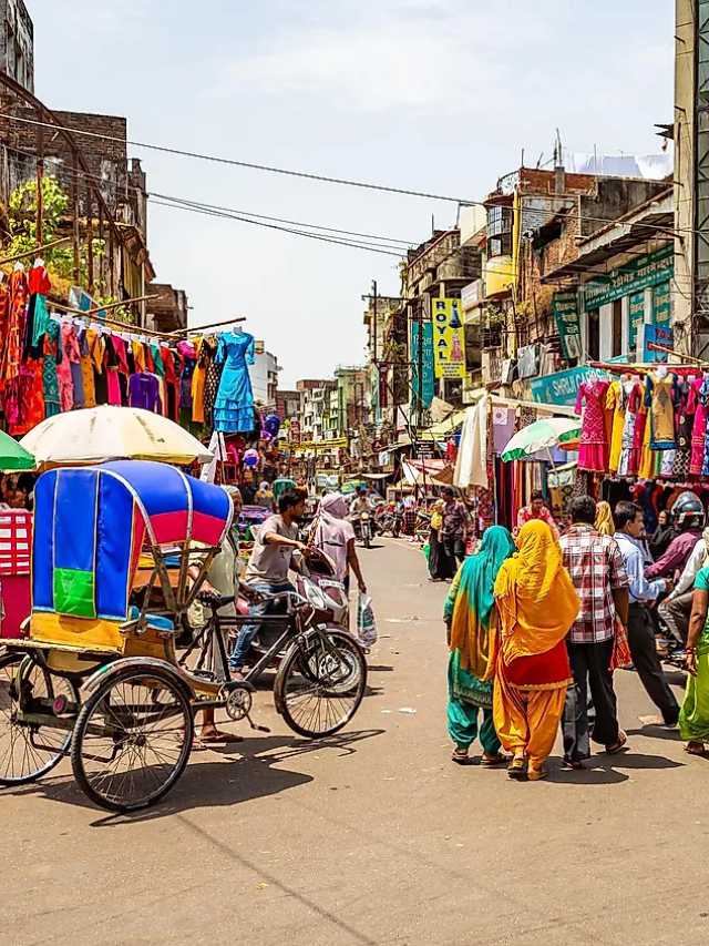 Delhi-cheap-price-market (1)
